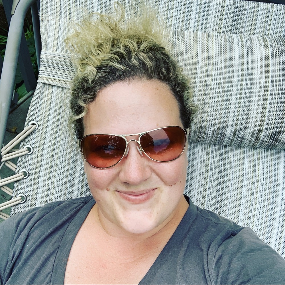 Meet your Posher, Sheena